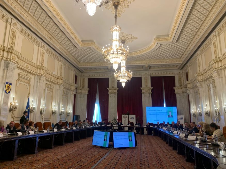 Piața muncii în dezbatere la conferința națională